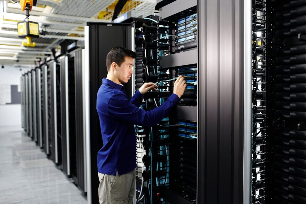 gloomer-datacenter